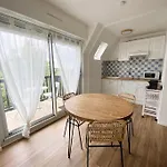 A Deux Pas De La Et Des Commerces Apartament *