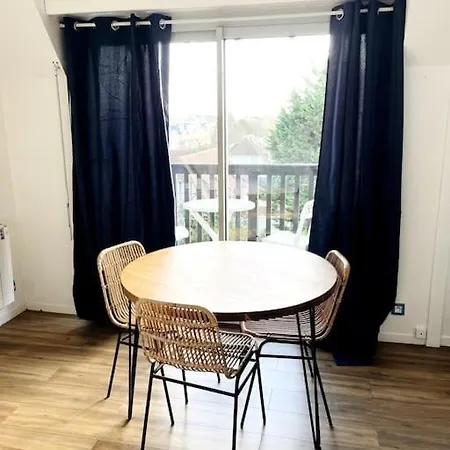 Appartement A Deux Pas De La Et Des Commerces Cabourg