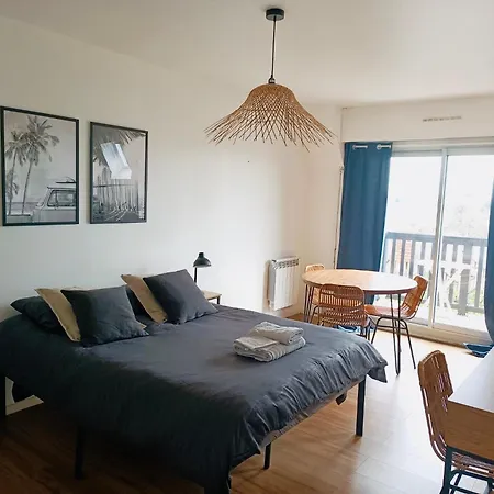 A Deux Pas De La Et Des Commerces Appartement