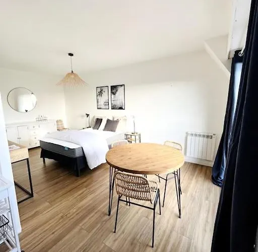 A Deux Pas De La Et Des Commerces Apartment Cabourg